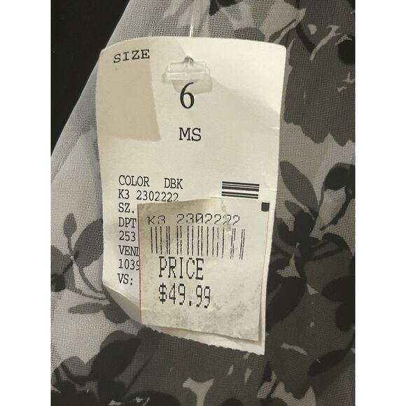 NWT Connected White and Black Floral Short Sleeve Dress size 6 - Picture 4 of 4